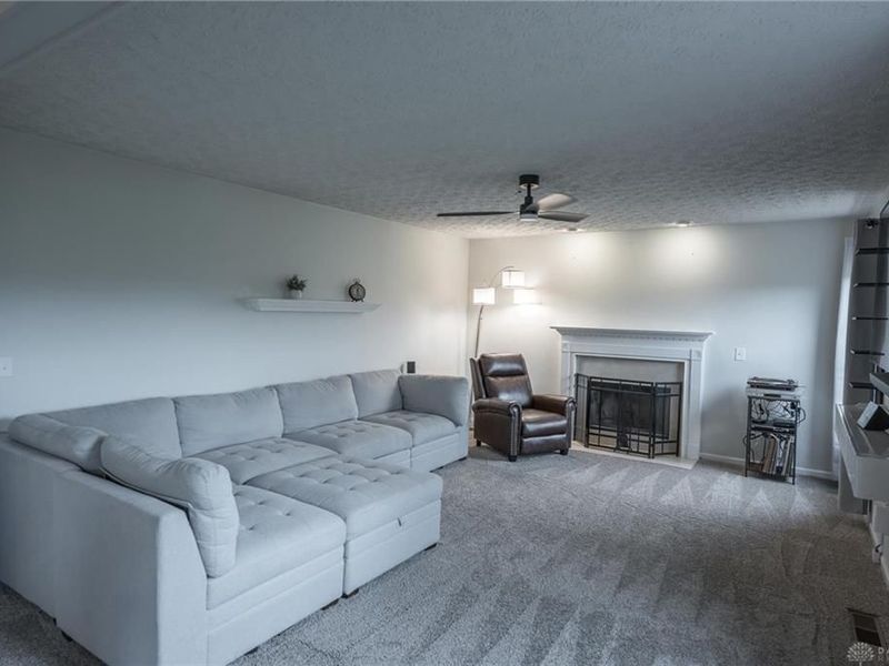 315 Hess Court, Fairborn, OH 45324 Photo 4