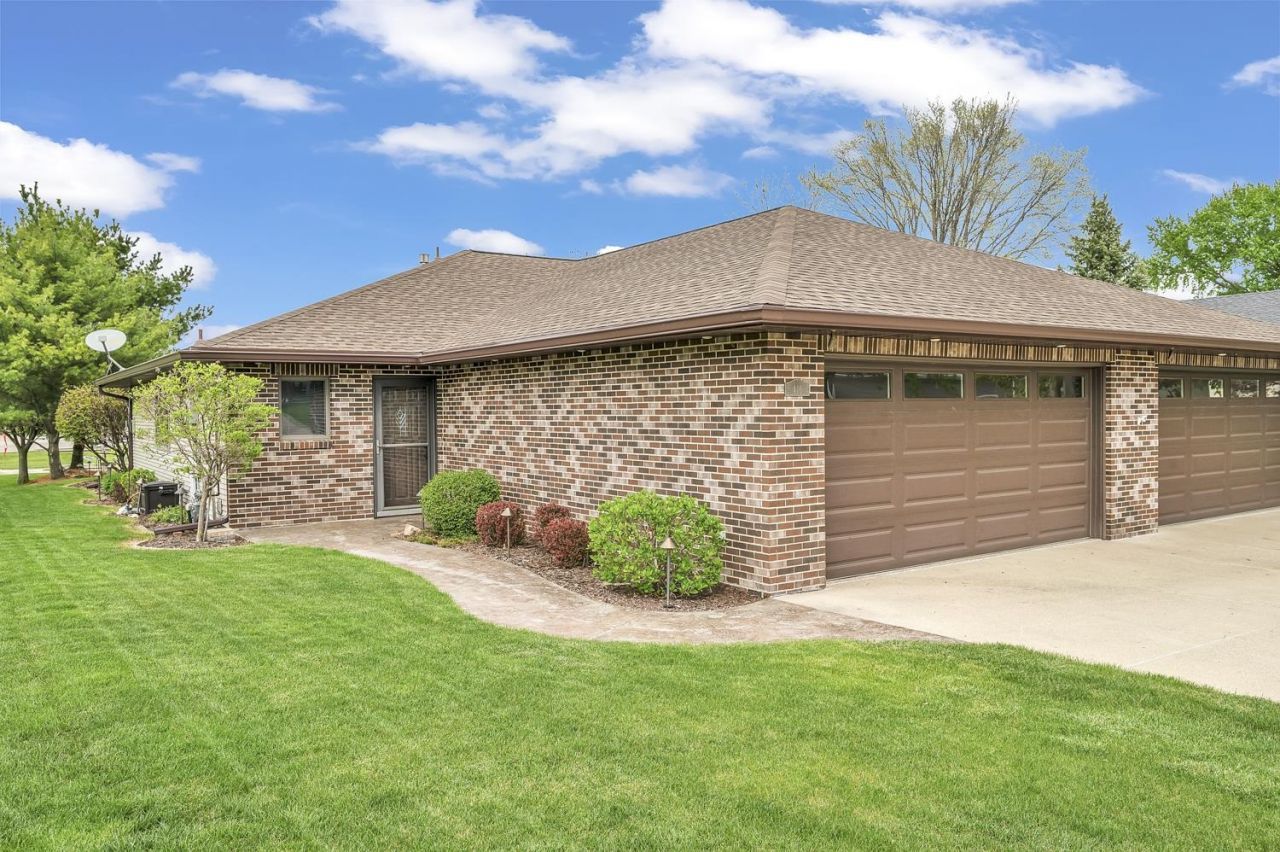 416 Emerald Dr., Arnolds Park, IA 51331 Main Photo