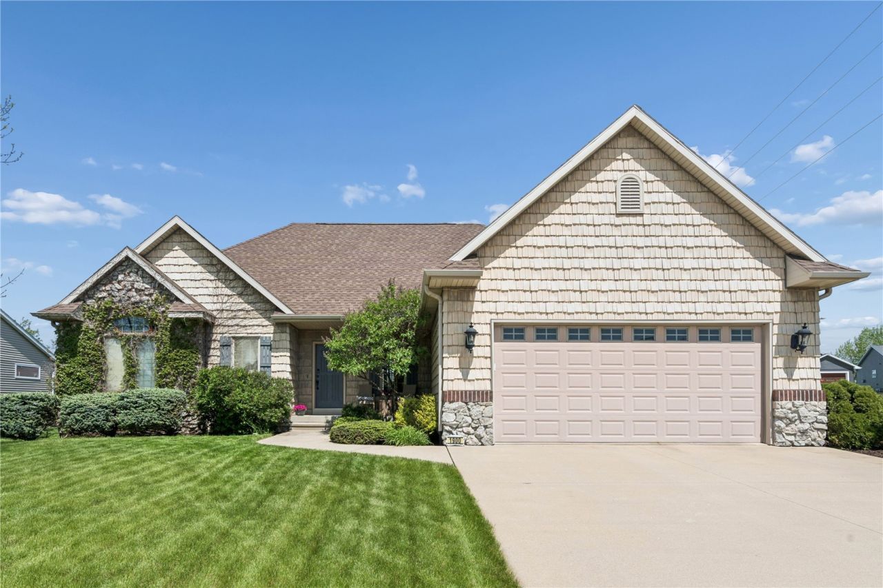 1900 Valentine Drive, Marion, IA 52302 Main Photo