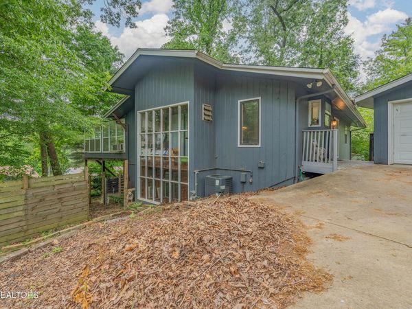 102 Ithaca Lane, Oak Ridge, TN 37830