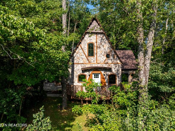 970 Douglas Dam Rd, Kodak, TN 37764