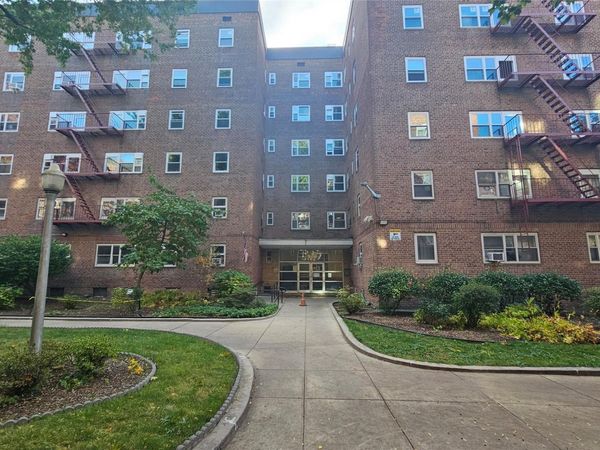44-69 Kissena Boulevard, Unit 4M, Flushing, NY 11355