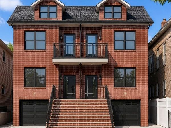 52-41 72nd Place , Maspeth, NY 11378