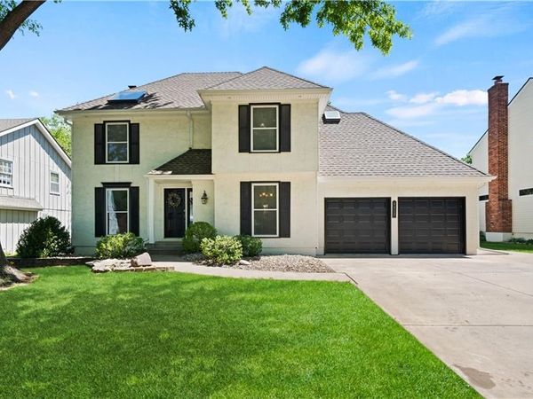 9413 Hall Drive, Lenexa, KS 66219