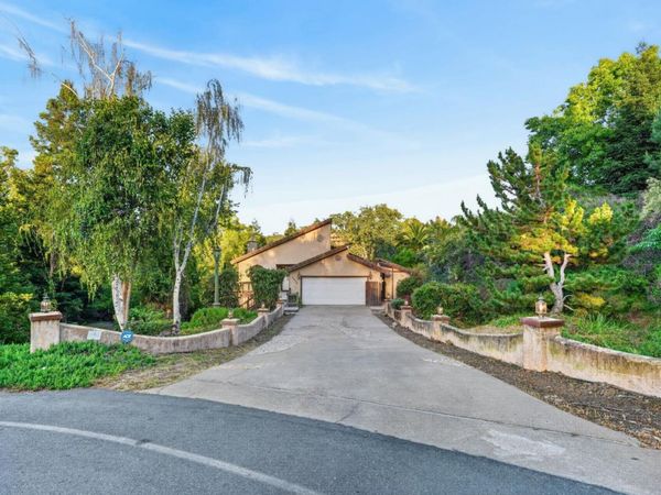 2645 Shadow Ln, Valley Springs, CA 95252