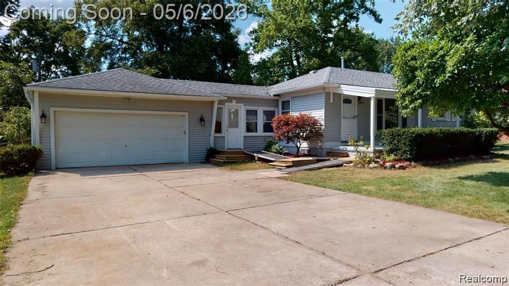 842 Hannah Drive, Troy, MI 48085 Main Photo