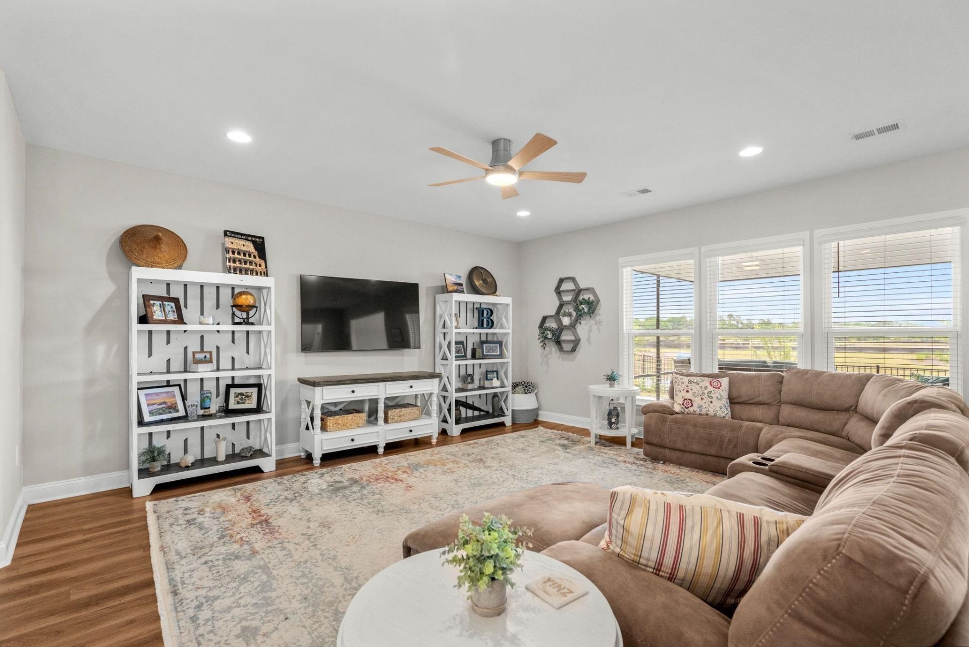 7316 Sarteano Dr.  Photo 8