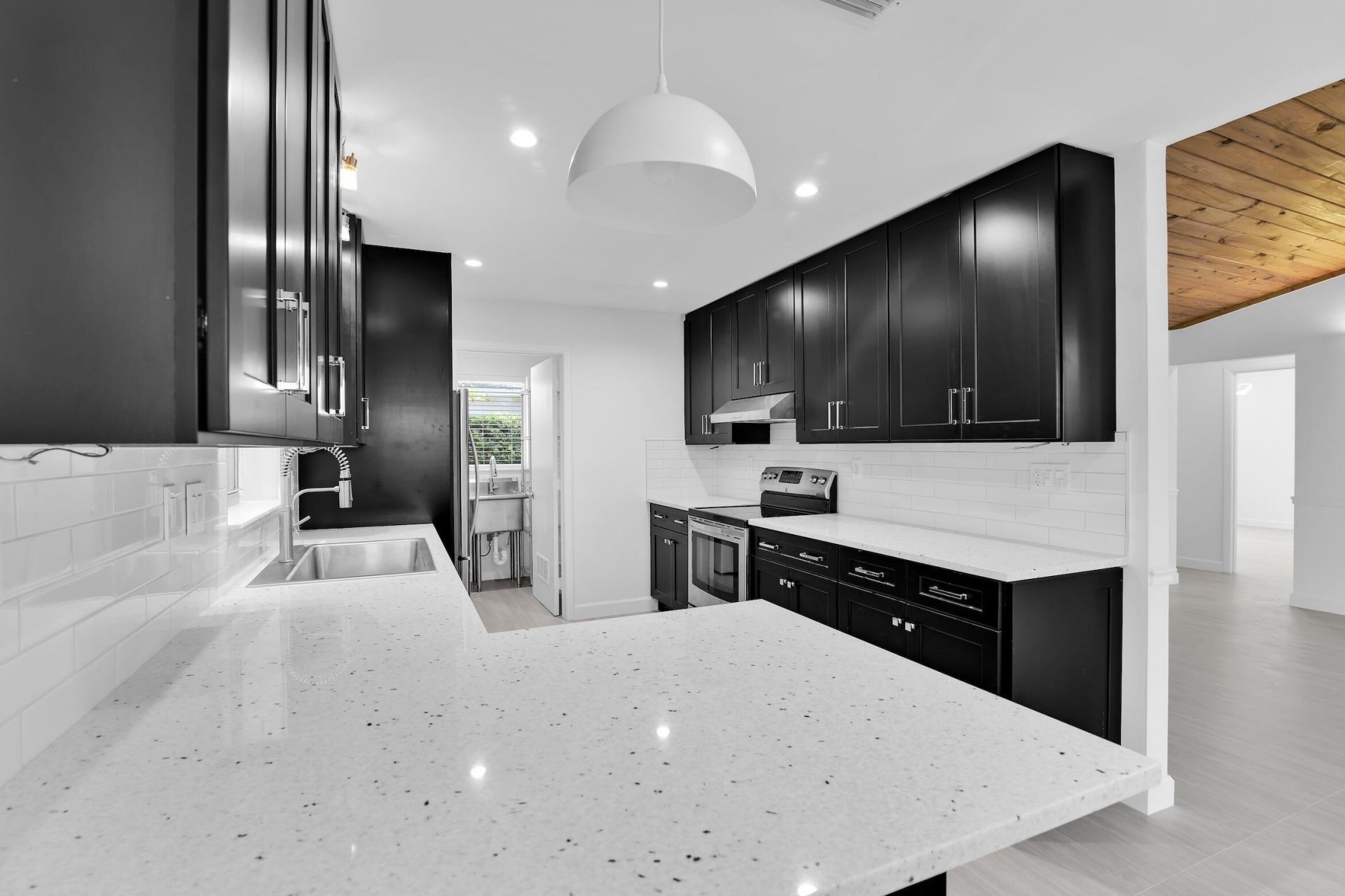 908 NE 8th Avenue, Delray Beach, FL 33483 Photo