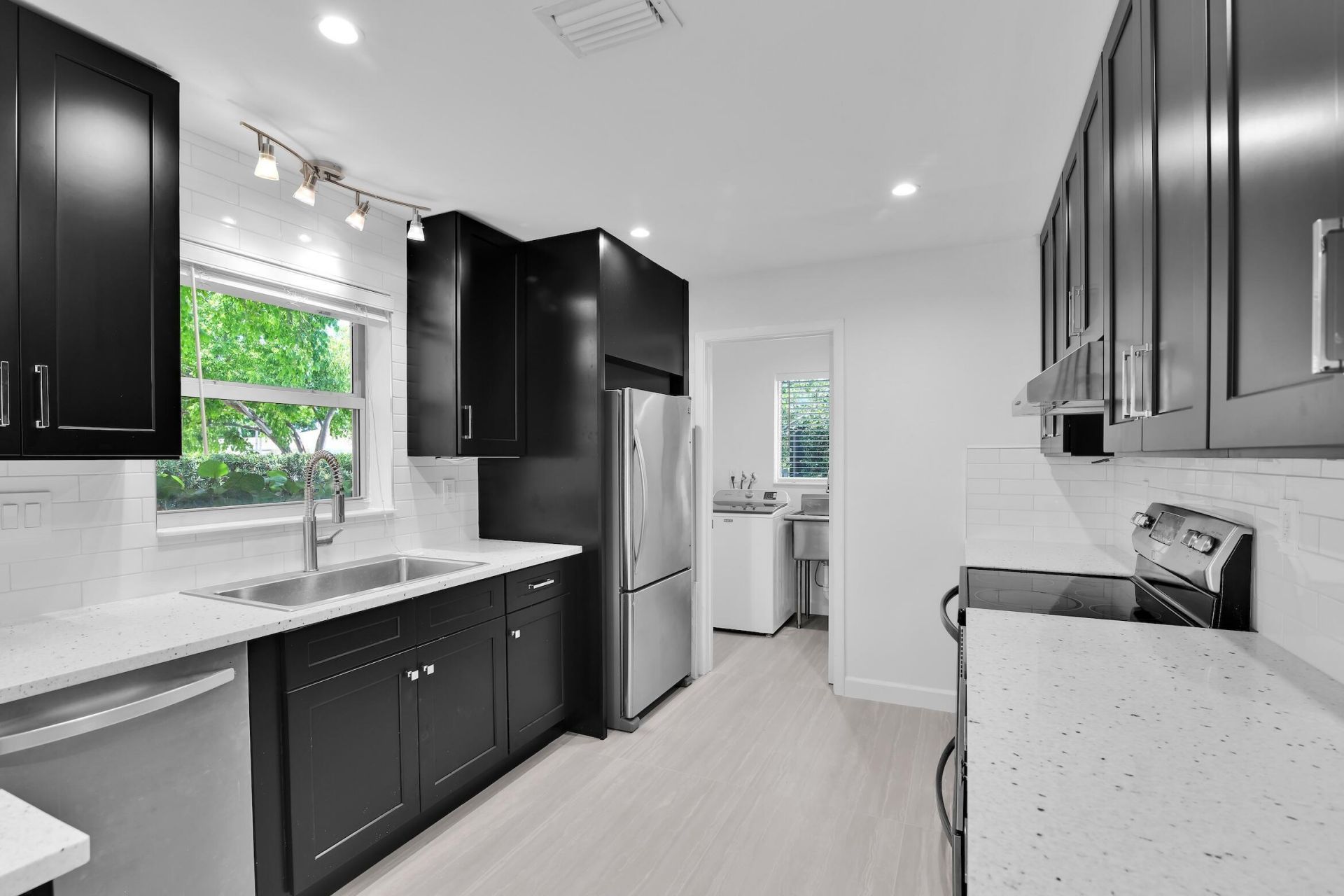 908 NE 8th Avenue, Delray Beach, FL 33483 Photo