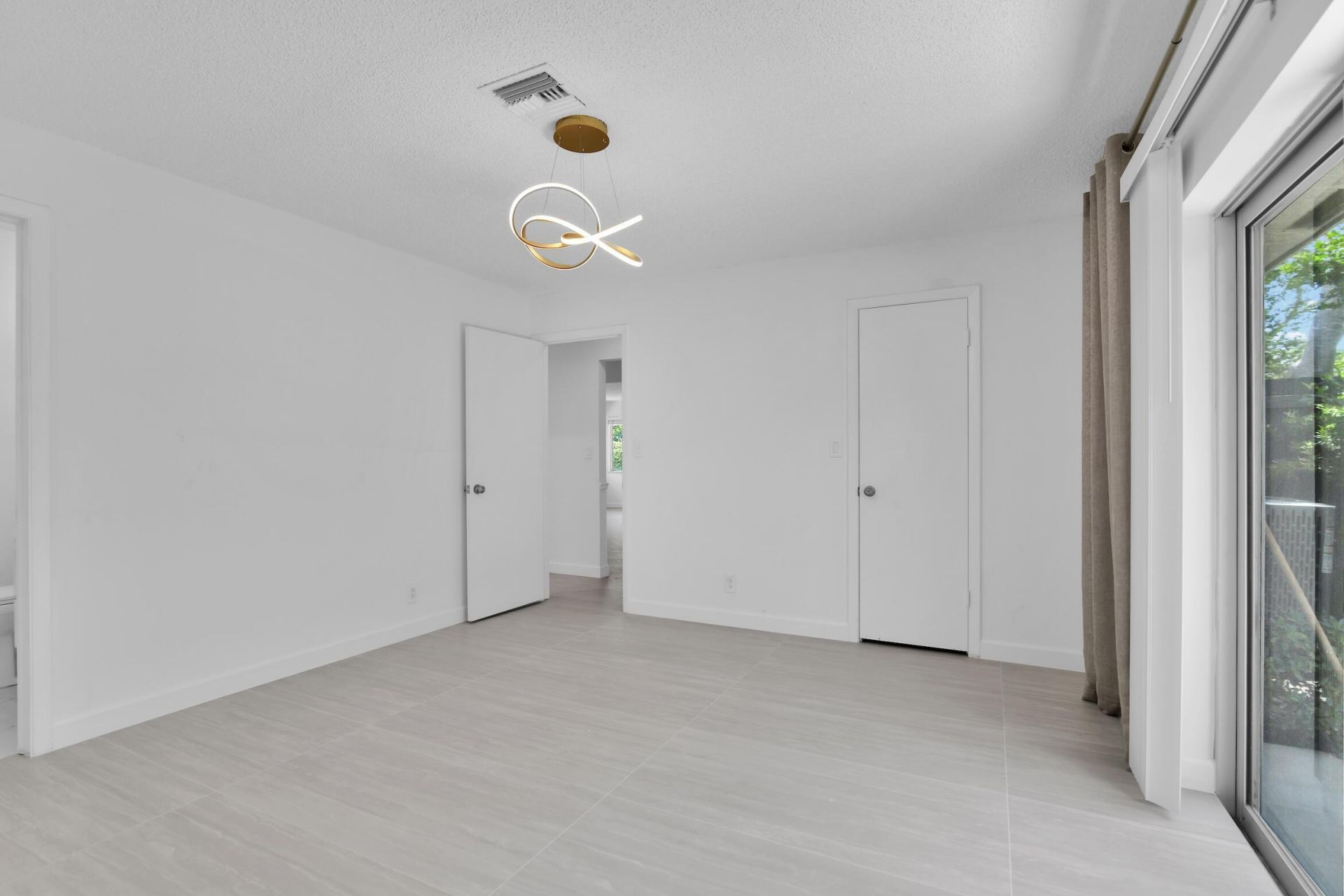 908 NE 8th Avenue, Delray Beach, FL 33483 Photo