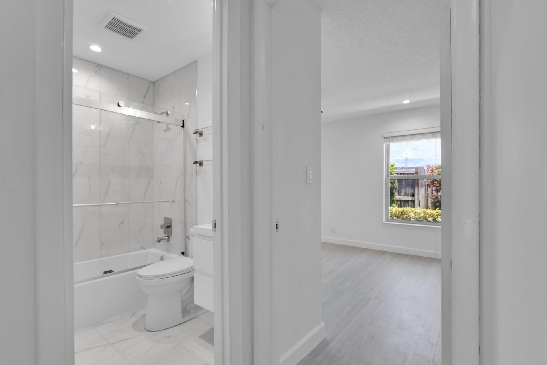 908 NE 8th Avenue, Delray Beach, FL 33483 Photo