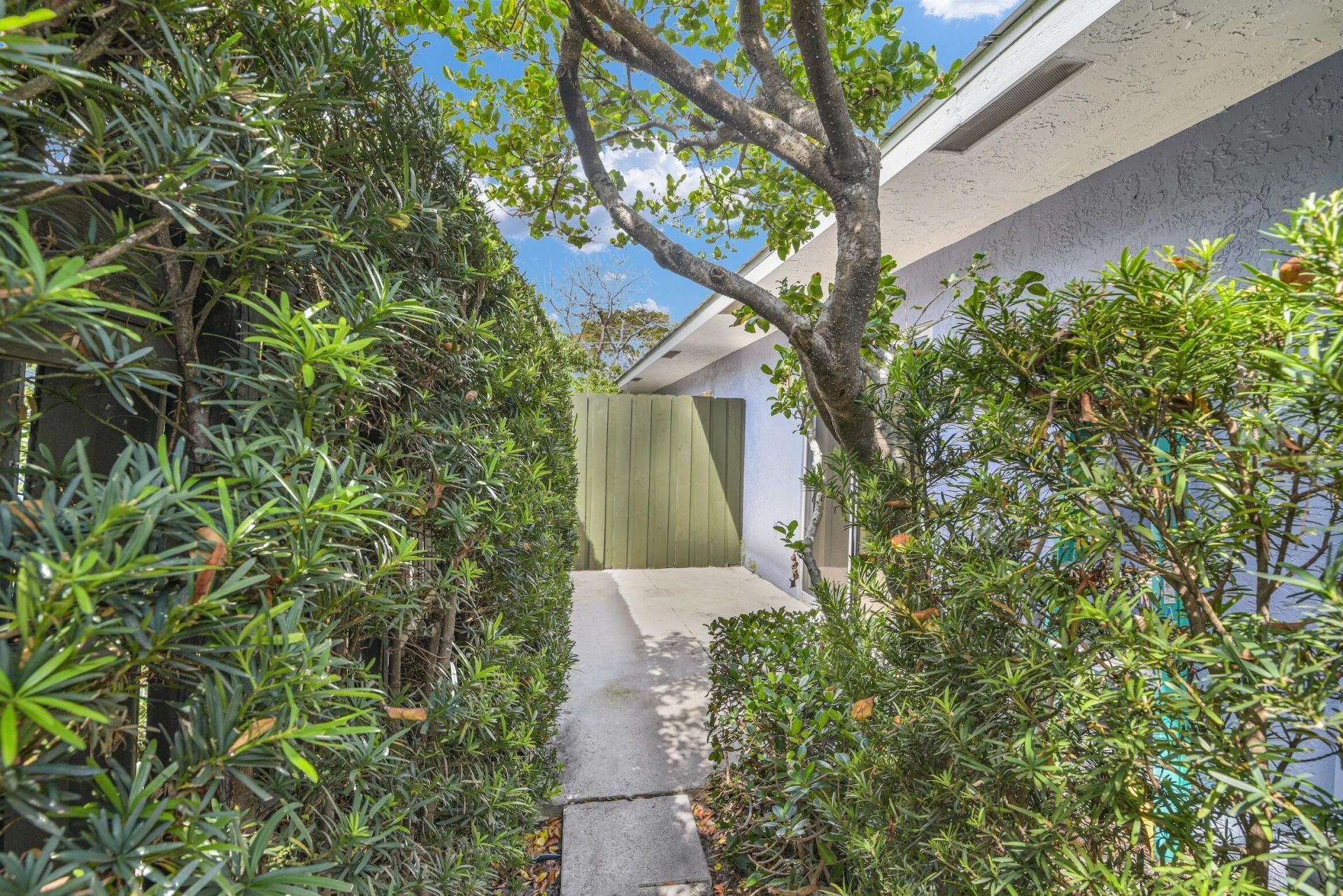 908 NE 8th Avenue, Delray Beach, FL 33483 Photo