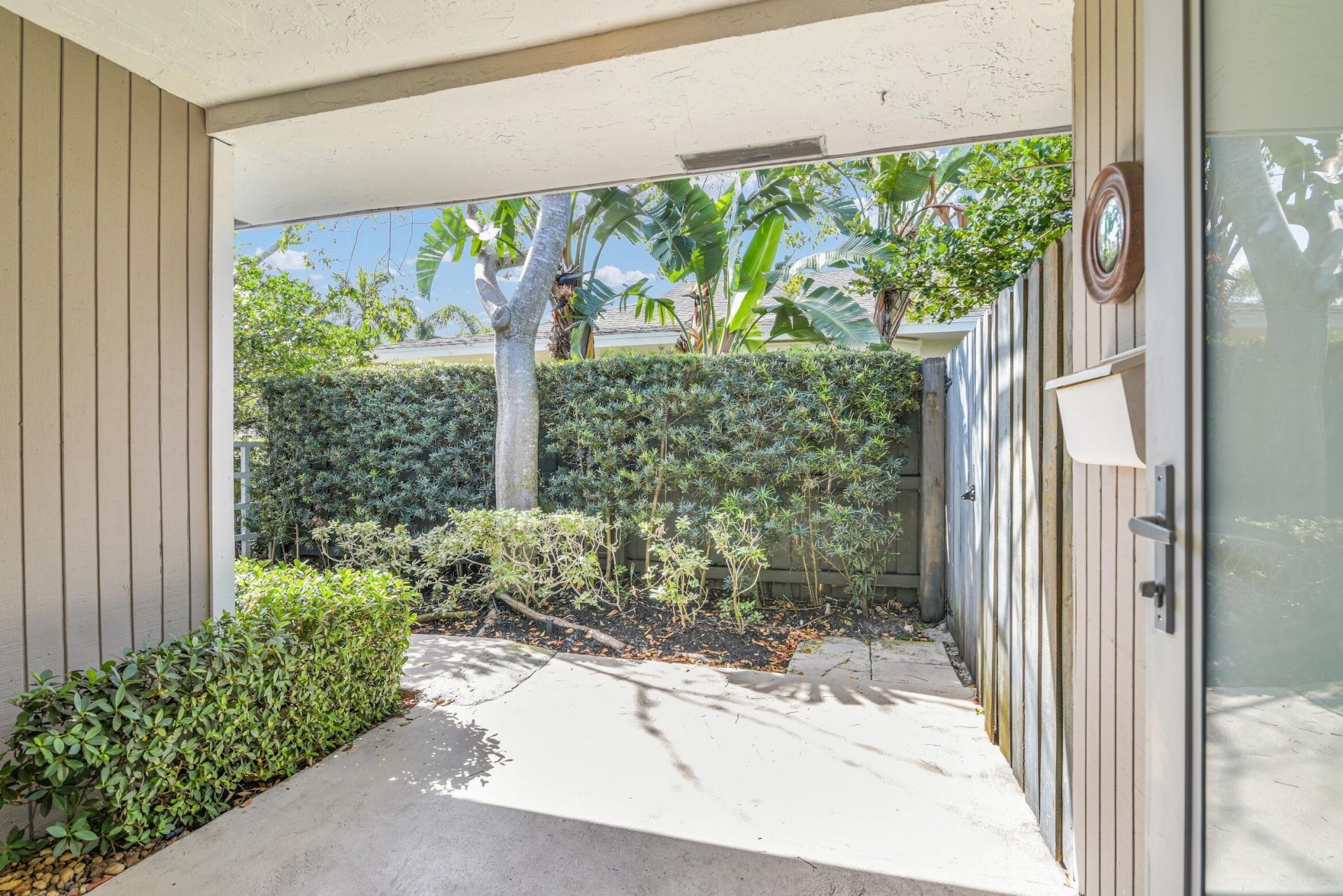 908 NE 8th Avenue, Delray Beach, FL 33483 Photo