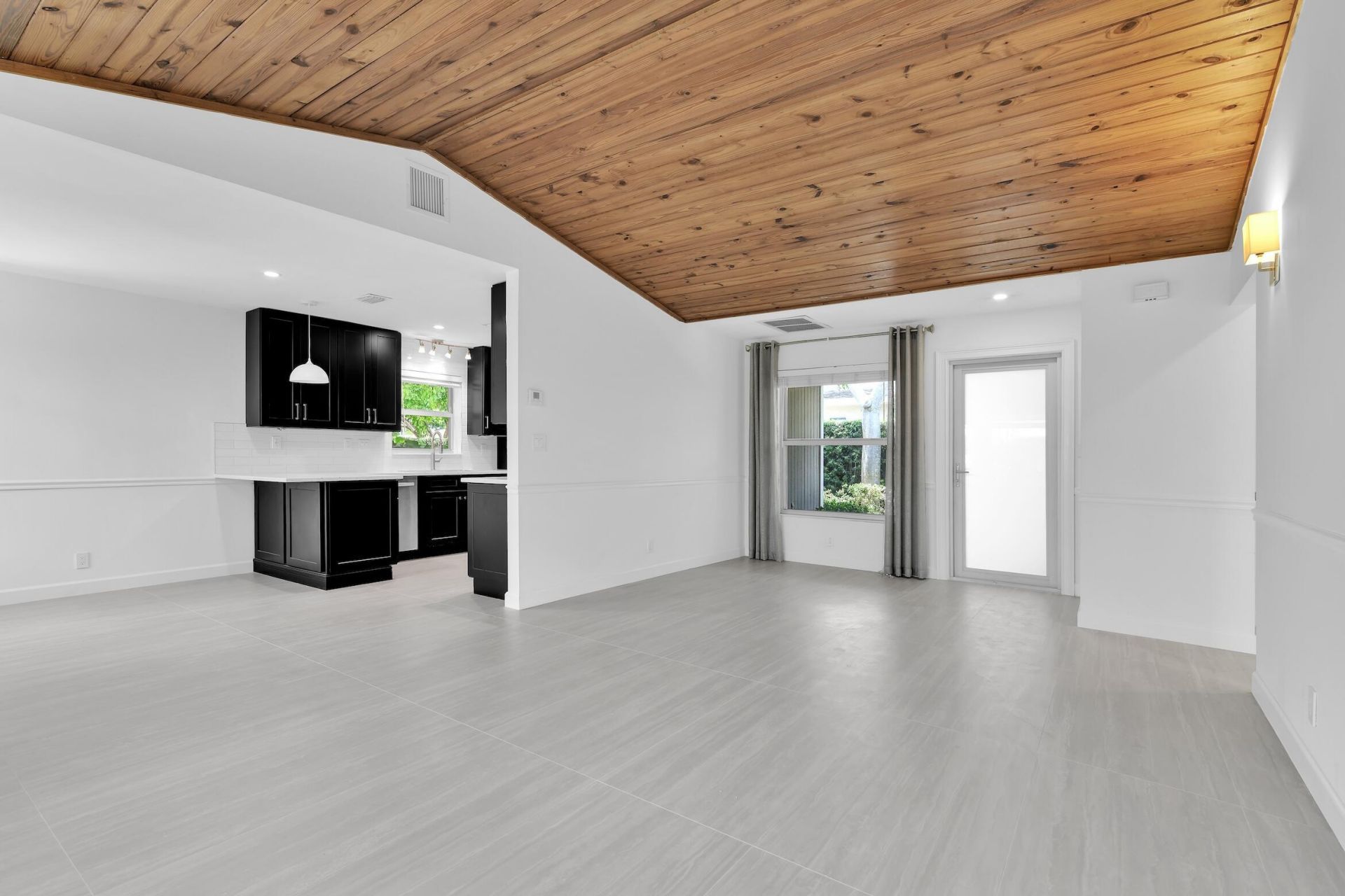 908 NE 8th Avenue, Delray Beach, FL 33483 Photo