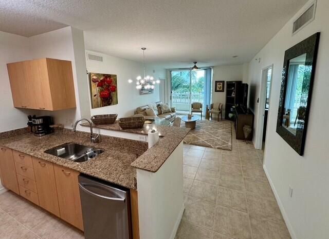 625 Casa Loma Boulevard, Unit 304, Boynton Beach, FL 33435 Photo