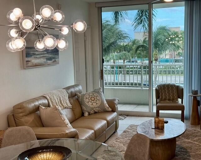 625 Casa Loma Boulevard, Unit 304, Boynton Beach, FL 33435 Photo