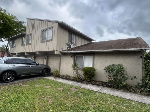 2229 NW 59th Avenue, Unit 70-c, Lauderhill, FL 33313