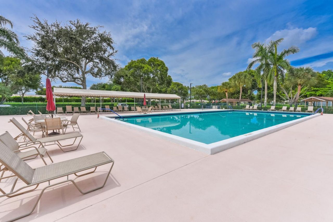 8109 Whispering Palm Drive, Boca Raton, FL 33496 Photo