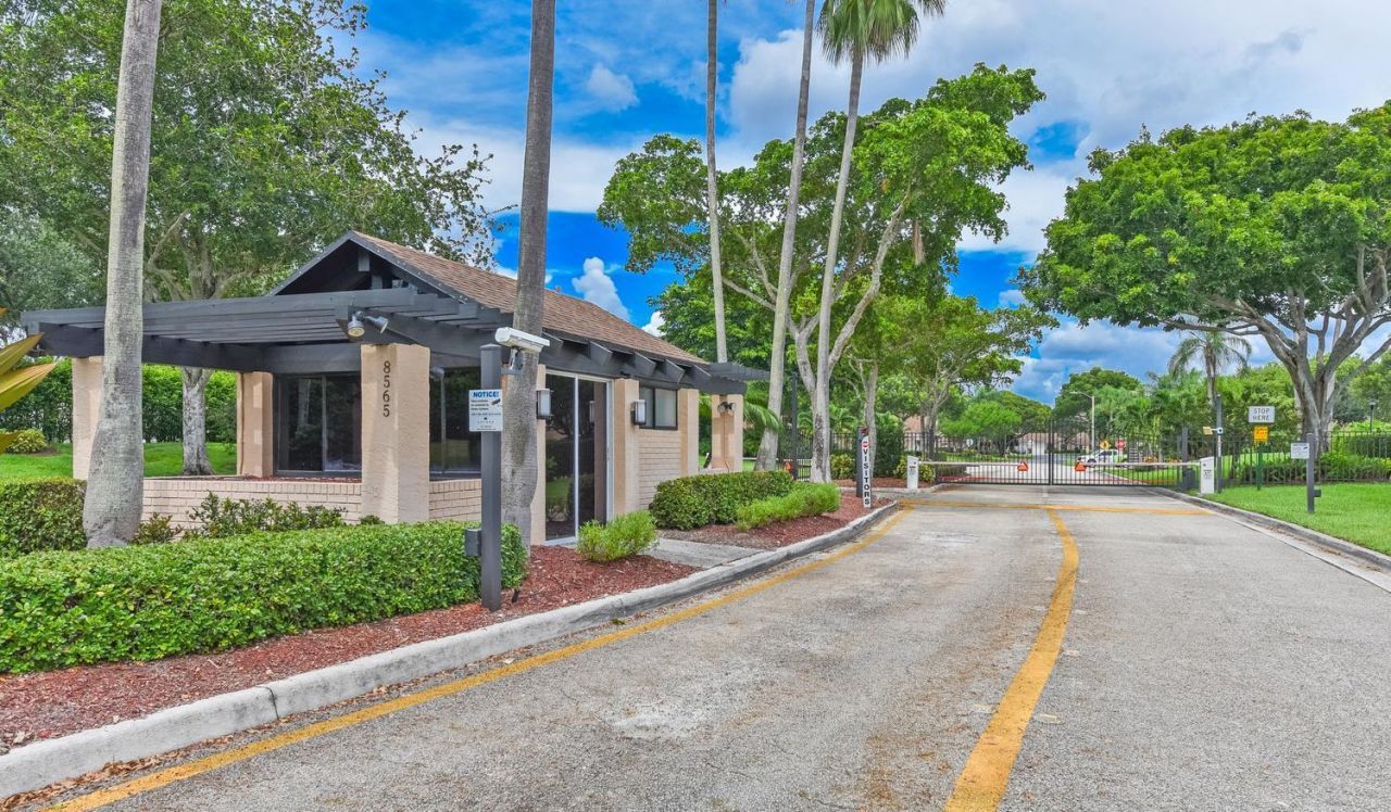 8109 Whispering Palm Drive, Boca Raton, FL 33496 Photo