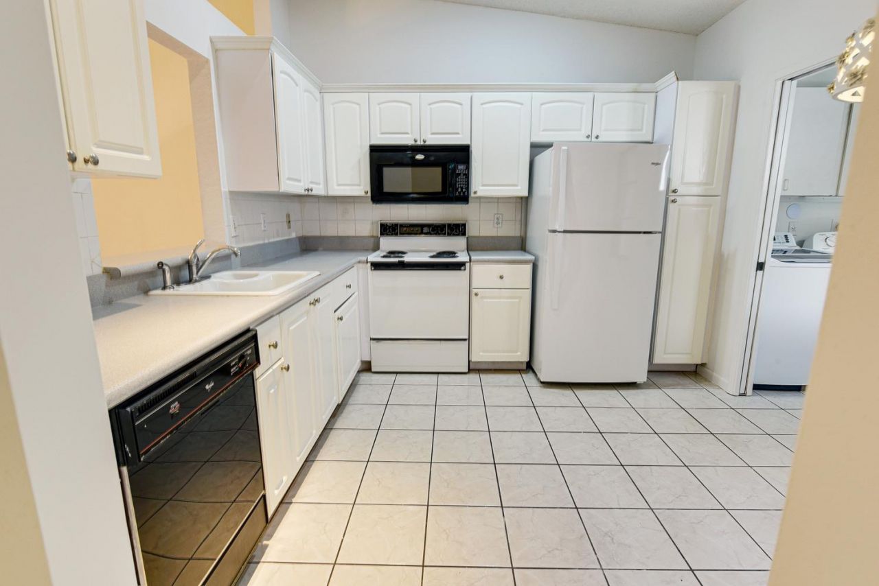 8109 Whispering Palm Drive, Boca Raton, FL 33496 Photo