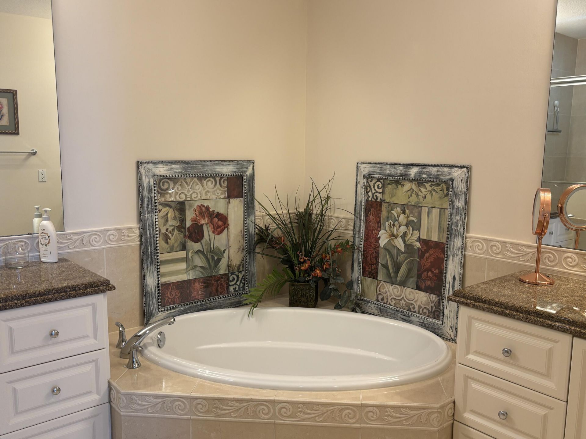 27 Harbour Isle Drive W, Unit 305, Fort Pierce, FL 34949 Photo