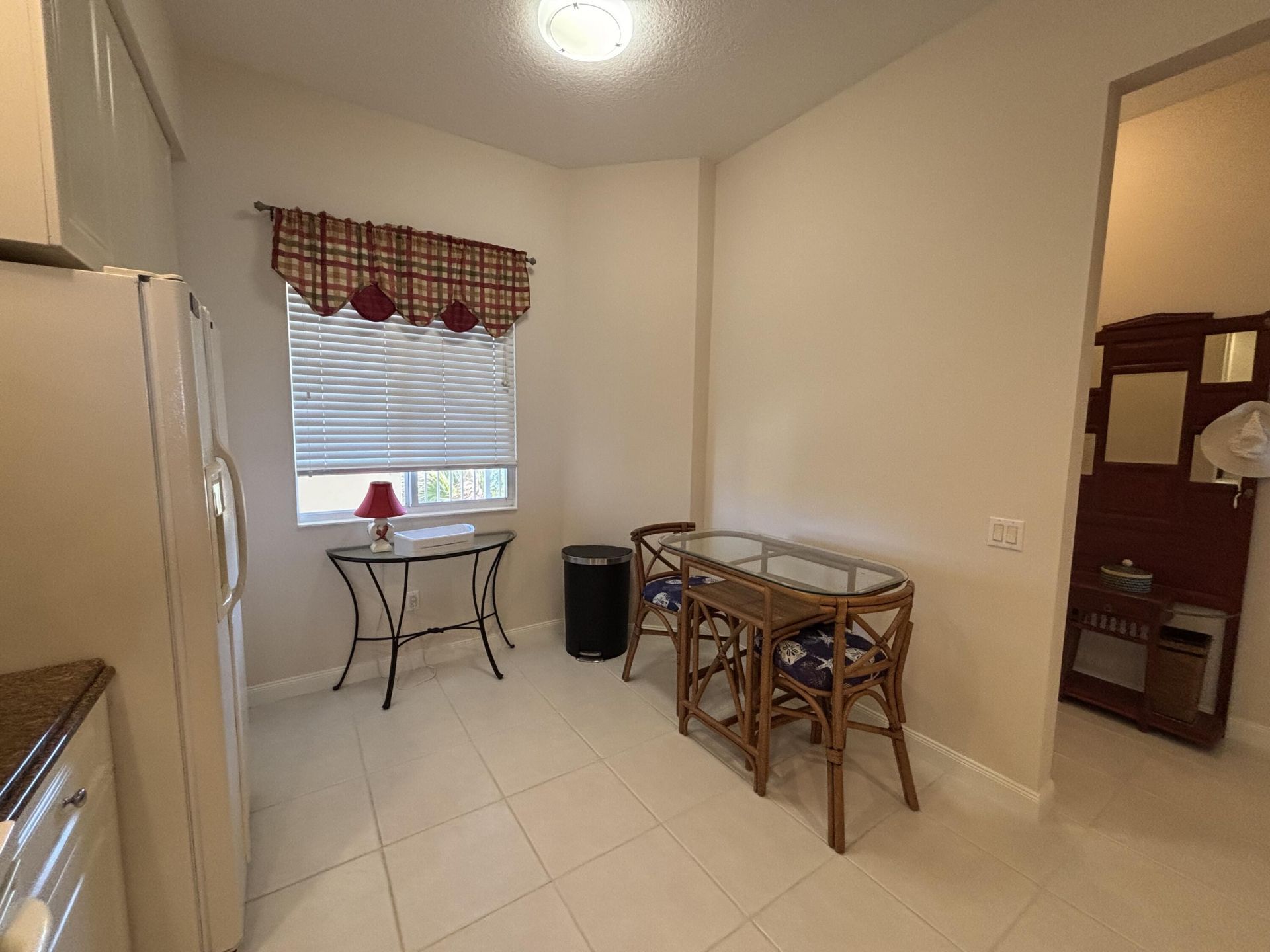 27 Harbour Isle Drive W, Unit 305, Fort Pierce, FL 34949 Photo