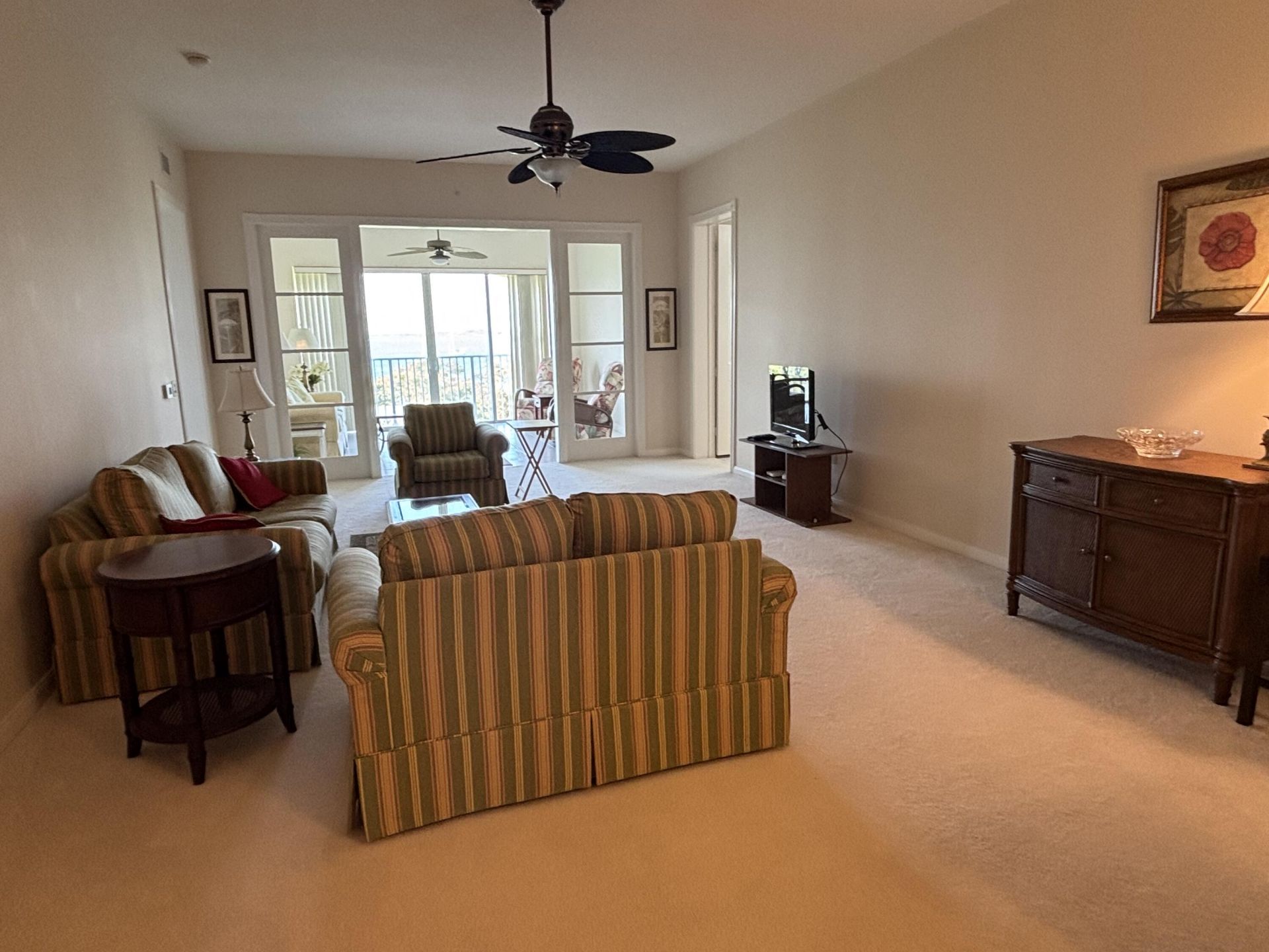 27 Harbour Isle Drive W, Unit 305, Fort Pierce, FL 34949 Photo