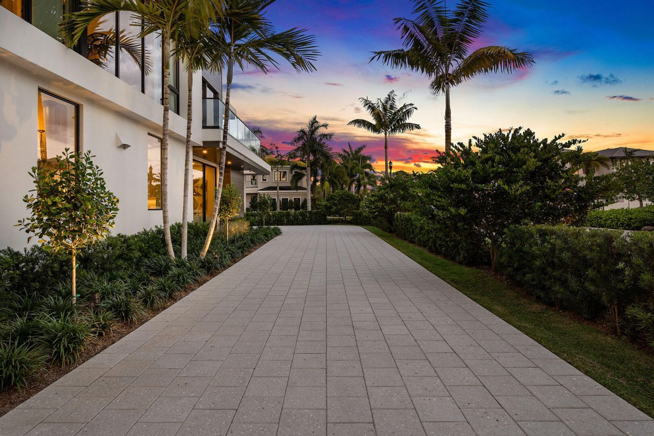 303 S Maya Palm Drive, Boca Raton, FL 33432 Photo