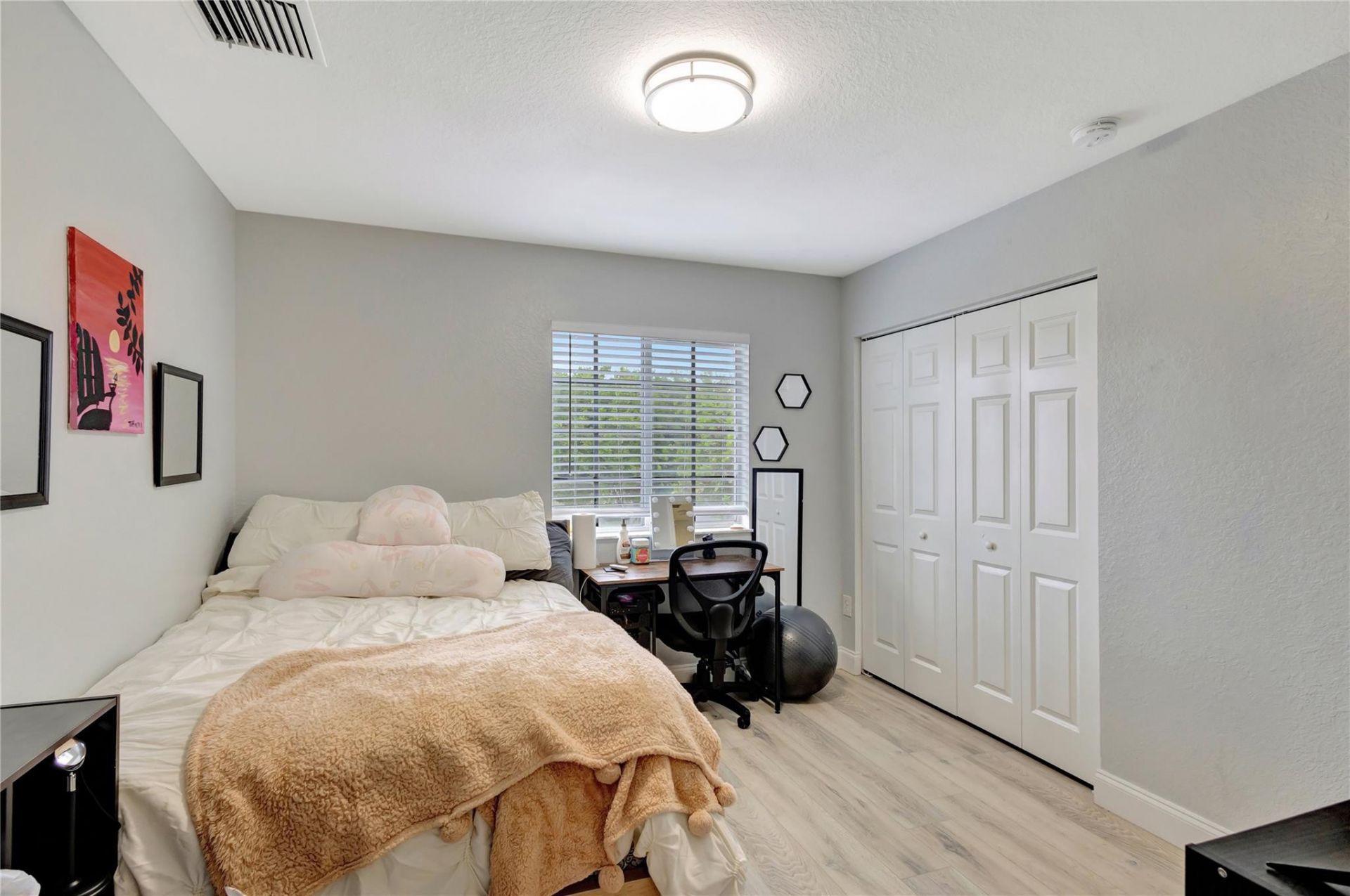 2037 Nassau Drive, Unit 2037, Riviera Beach, FL 33404 Photo