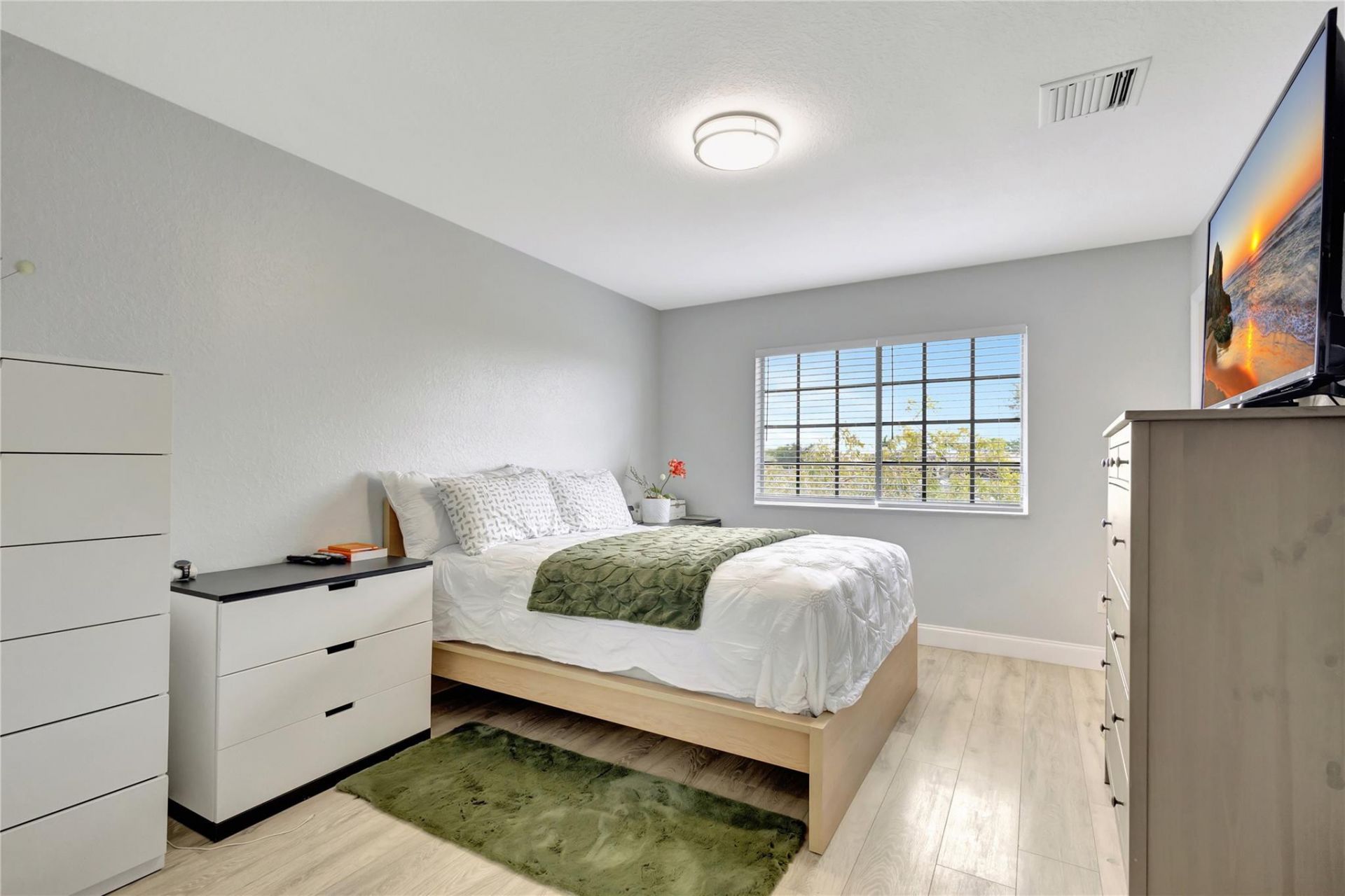 2037 Nassau Drive, Unit 2037, Riviera Beach, FL 33404 Photo