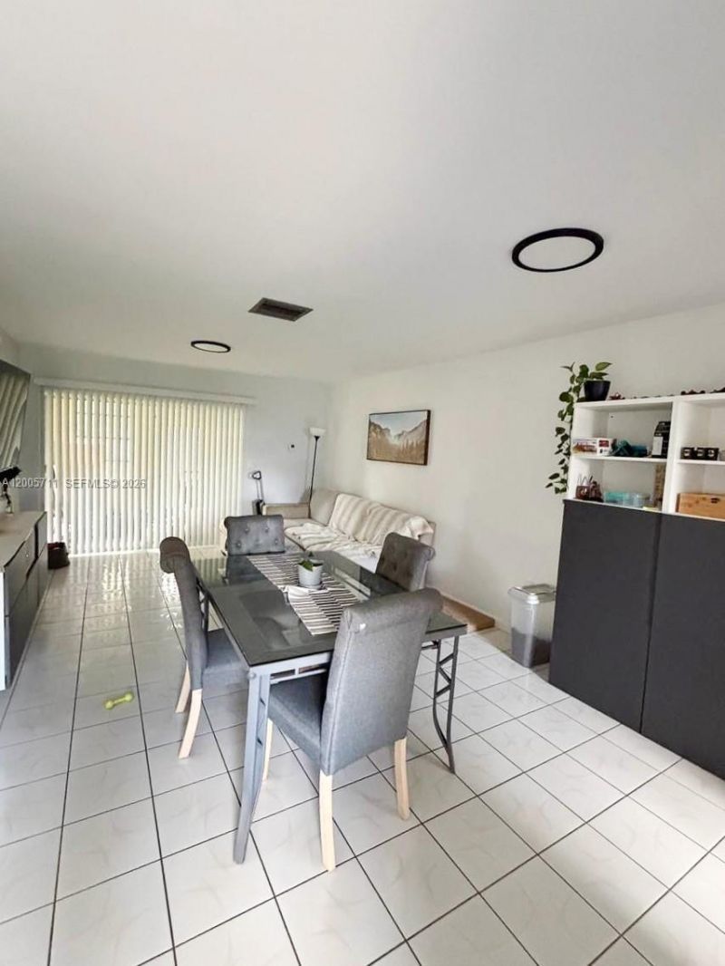 2921 NW 68th Ter , Unit 1, Sunrise, FL 33313 Photo