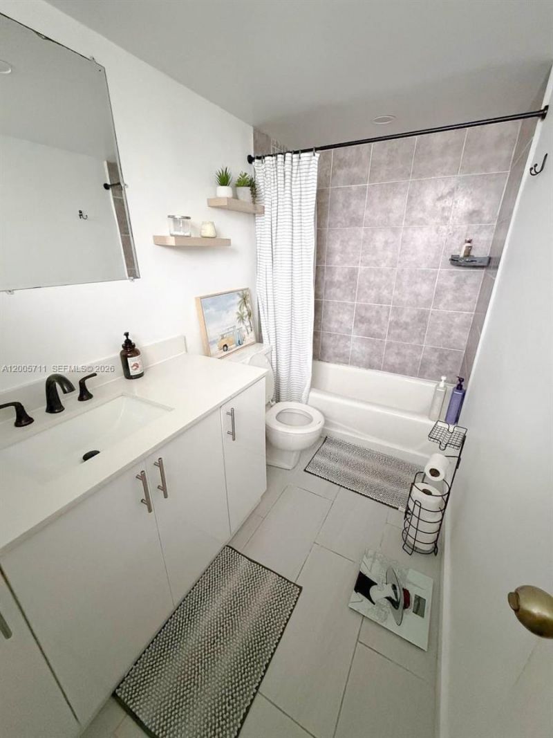 2921 NW 68th Ter , Unit 1, Sunrise, FL 33313 Photo