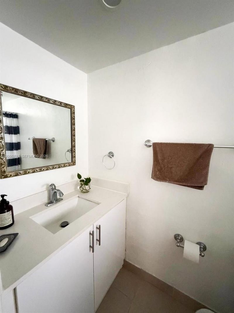 2921 NW 68th Ter , Unit 1, Sunrise, FL 33313 Photo
