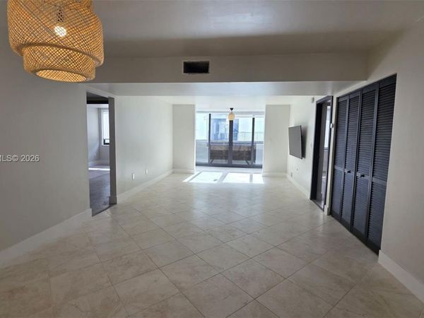 250 Galen Dr , Unit 32, Key Biscayne, FL 33149
