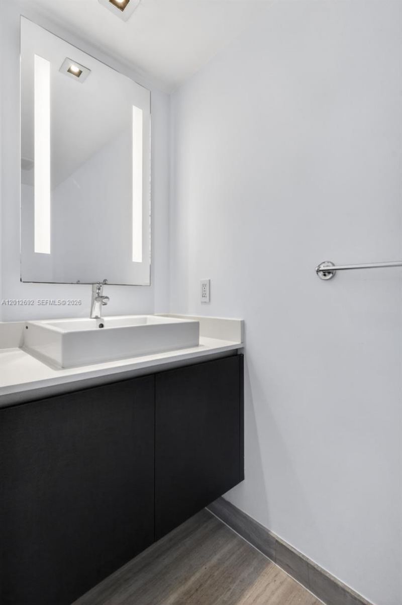 1451 Brickell Ave, Unit 1002, Miami, FL 33131 Photo