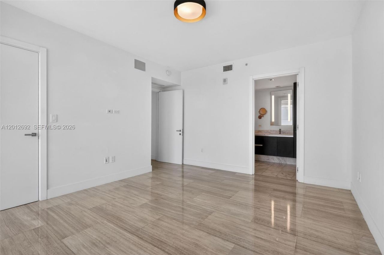 1451 Brickell Ave, Unit 1002, Miami, FL 33131 Photo