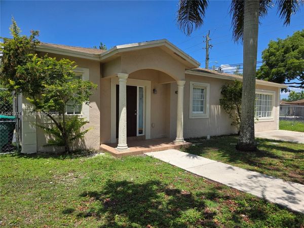 1371 NW 9th Ct , Florida City, FL 33034