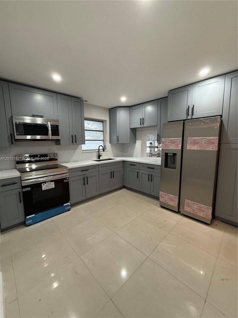 7611 NW 2nd St, Unit 7611, Pembroke Pines, FL 33024 Photo