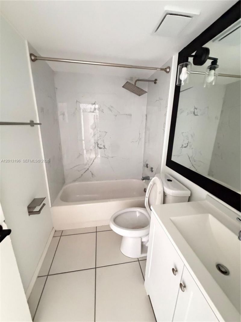 260 NW 107th Ave, Unit 207, Miami, FL 33172 Photo