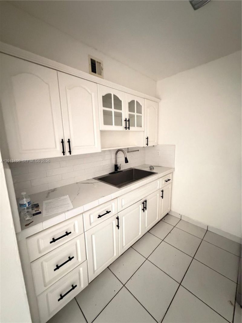 260 NW 107th Ave, Unit 207, Miami, FL 33172 Photo