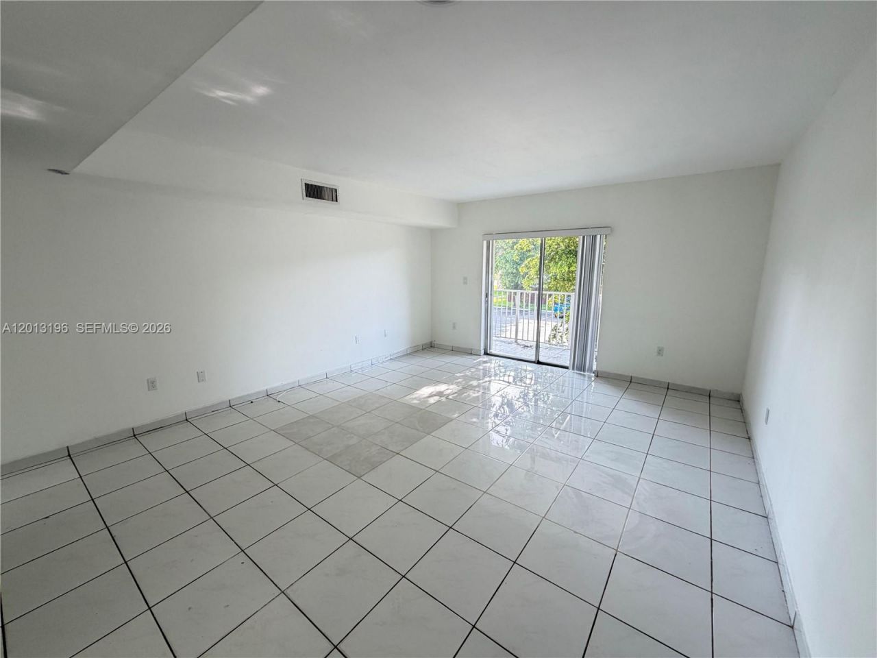 260 NW 107th Ave, Unit 207, Miami, FL 33172 Photo