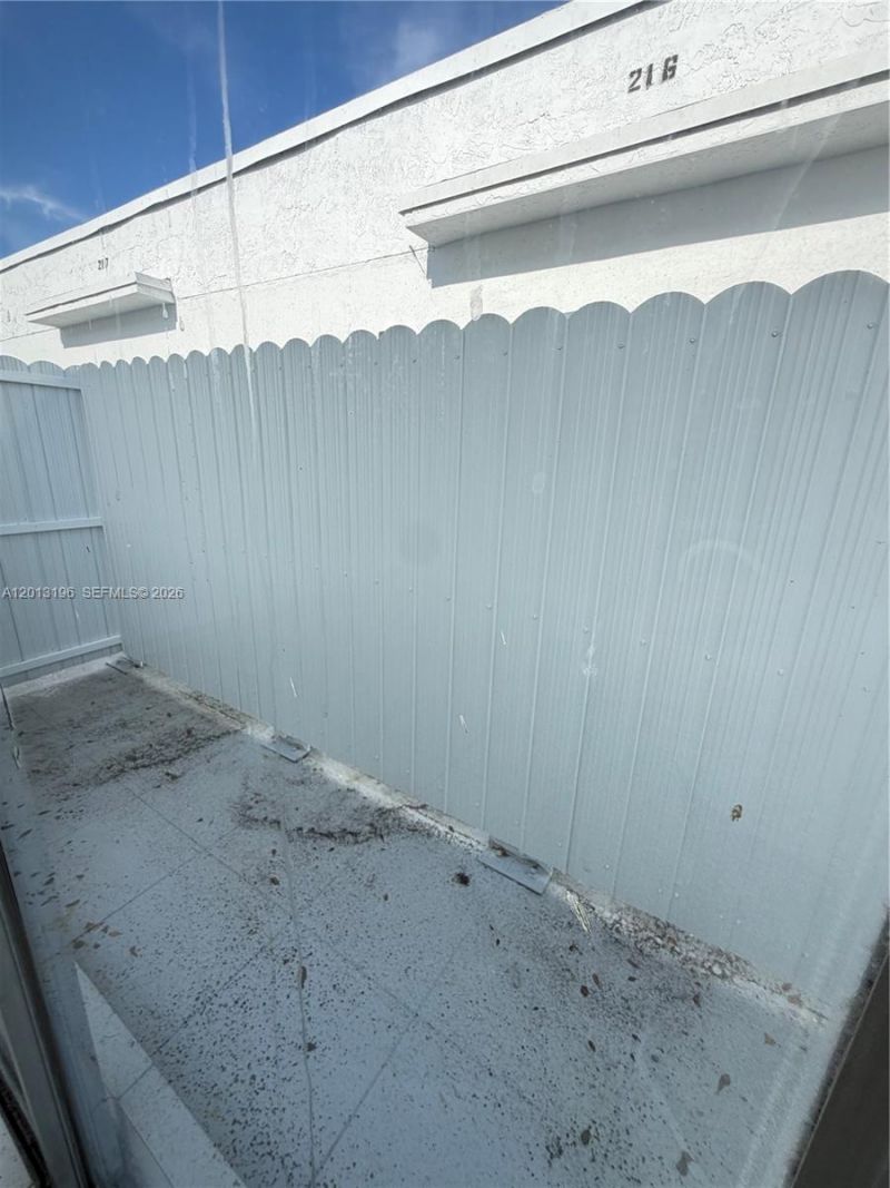 260 NW 107th Ave, Unit 207, Miami, FL 33172 Photo