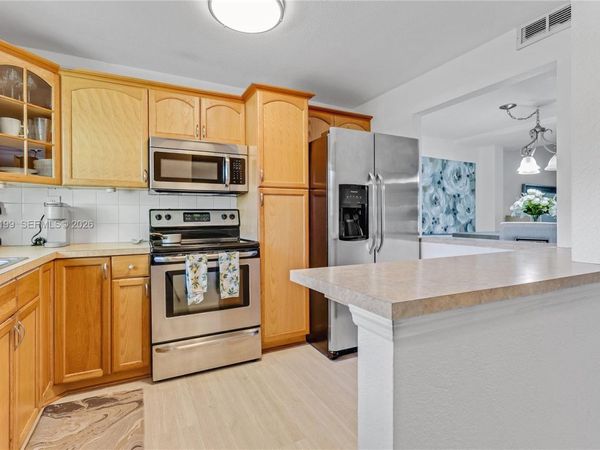 Unit 8930, Pembroke Pines, FL 33024