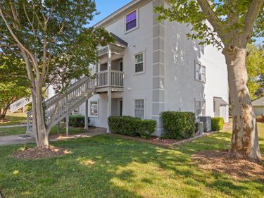 2500 Avent Ferry Road, Unit 201, Raleigh, NC 27606