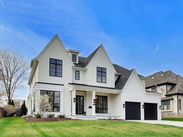 910 Allmen Avenue, Hinsdale, IL 60521