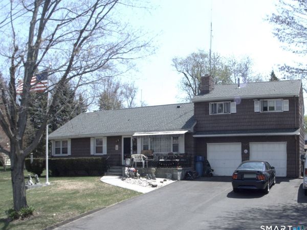 49 Sunrise, Trumbull, CT 06611