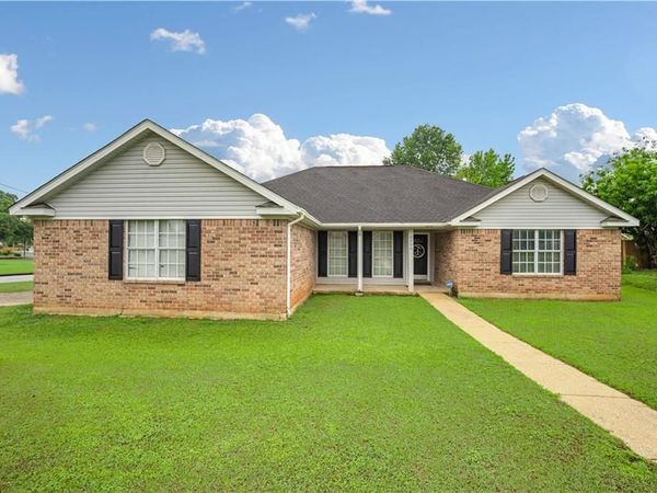 2290 Bob White Court , Mobile, AL 36695