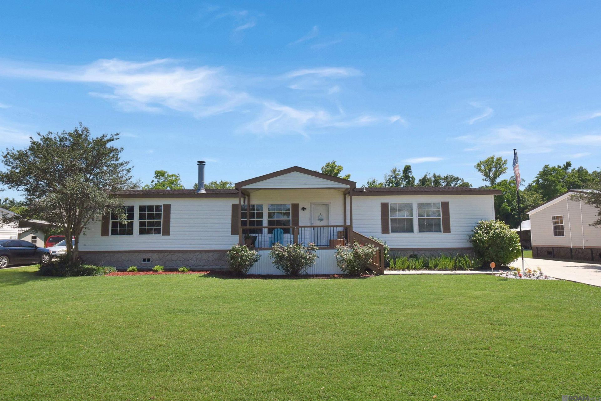 39065 Holly Hill Dr, Gonzales, LA 70737 Main Photo