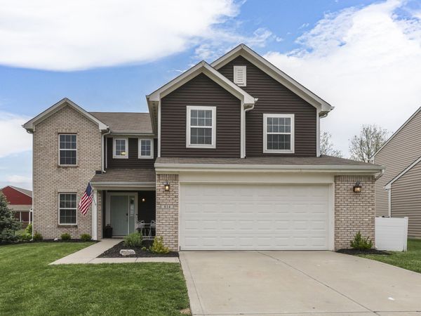 814 Cherry Tree Lane , Greenwood, IN 46143