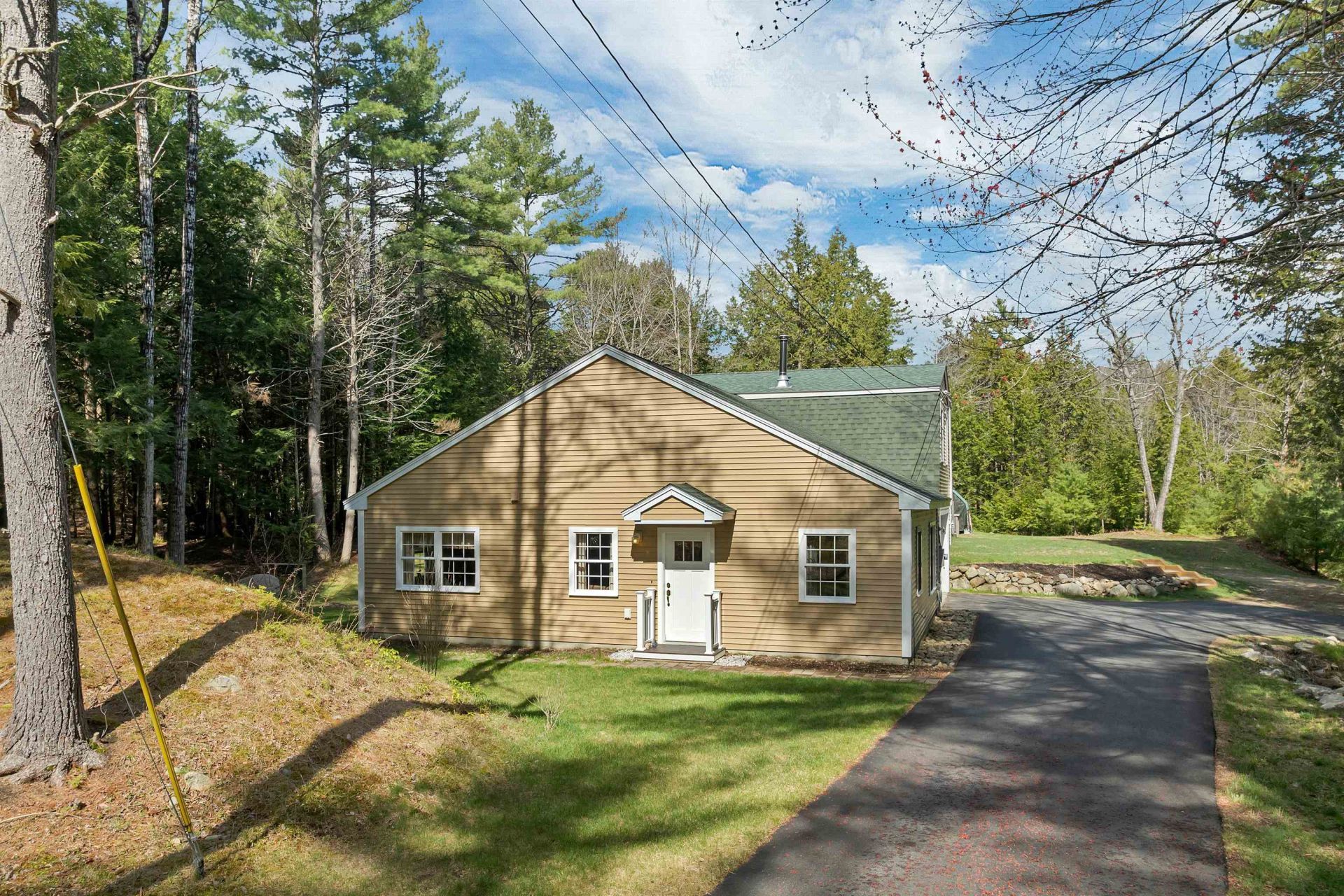 473 Mountain Road, Gilmanton, NH 03837 Main Photo